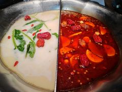 -湊湊火锅·茶憩(南京东路悦荟店)