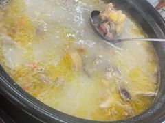 -15年老字号鑫鑫猪肚鸡·椰子鸡海南火锅(兴隆华侨农场店)