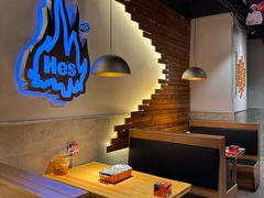 -何师烧烤·小龙虾·江湖川菜·精酿啤酒(成温店)