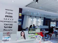 -宏宇眼镜蔡司依视路折扣店(兆佳眼镜城店)