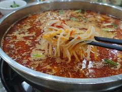 -黄利砖万峰林布依特色酸笋牛肉馆