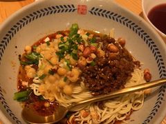 -呼啦面馆·头牌豌杂面(珠江国际B区店)