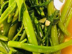 -J Daeng Seafood