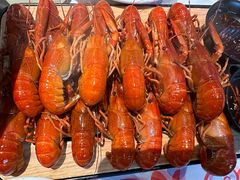 -肥肥虾庄·金牌油焖大虾(汉街SKP店)