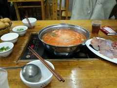 -苗伯妈酸汤火锅