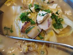 五花肉白菜炖豆腐-红樱桃·欢乐餐厅(太原里店)
