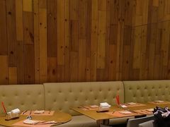 -松咖啡自助餐厅·松北香格里拉