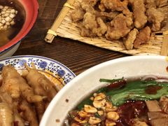 张飞牛肉面-爆炸头阿姨小四川正宗川味小吃(无任何分店)