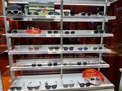 -MUJOSH木九十眼镜(月星环球港B1店)