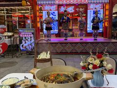 -刘姐啤酒鱼民族演艺餐厅(西街总店)