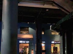 -香巴拉云南餐厅(华莱坞店)