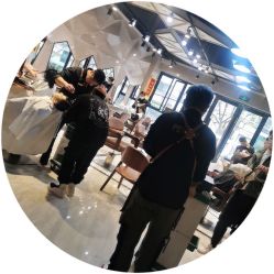 -PE SALON