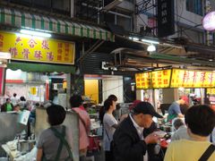 -六合夜市