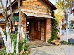 -春树下·树屋花房西餐厅(罍街AS1980店)