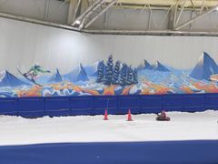 -乔波室内滑雪场