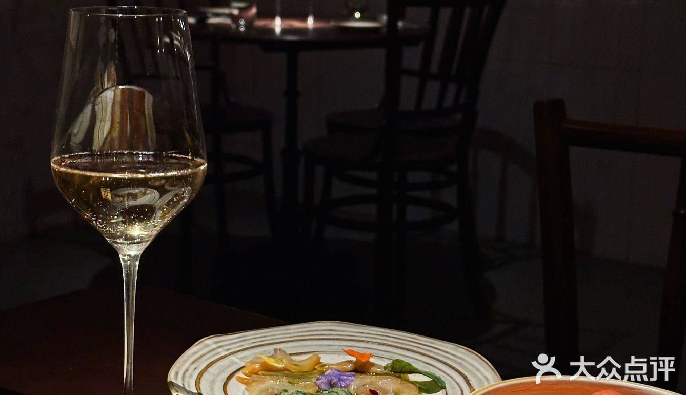 北京｜在氛围感法式Bistro邂逅迷人佳酿🥂