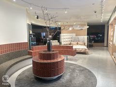 -上海虹桥中心爱琴海亚朵S酒店