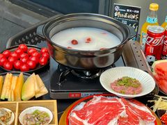 -牛牛和牛海鲜粥底火锅(长虹国际城店)