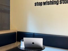 -M Stand(深圳布吉万象汇店)