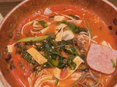 -成都你六姐·牛肉冒菜(上海环宇荟店)