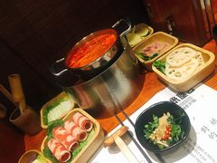 -独食火锅·半米屋台(直营总店)