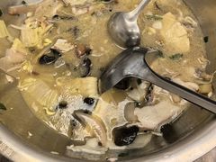 -何哥鲜鱼餐厅(龙湖花园店)