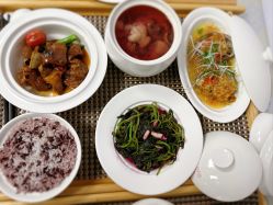 -臻康乃馨月子中心(集美店)