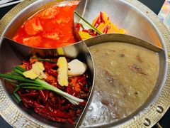 -廖掌柜·重庆鲜货火锅(上海首店)