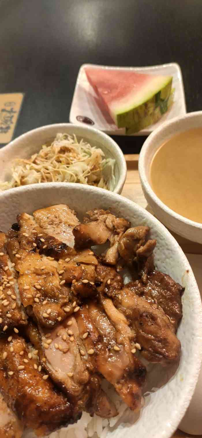 熊吞·大碗丼日式烧肉饭(金唐购物中心店)-"只是便餐点评.