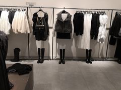 -URBAN REVIVO(七宝领展广场店)
