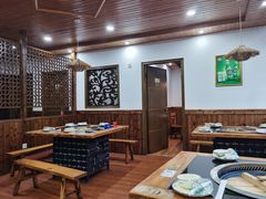 大堂-三里屯土灶炖公鸡地锅鸡(江东店)