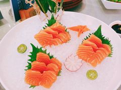 三文鱼刺身拼冰镇芥兰-凯逸轩·匠心粤菜(中城名仕汇店)