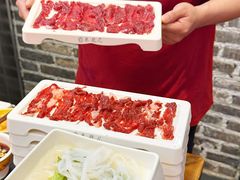 -来龍儿鲜切牛肉自助老火锅