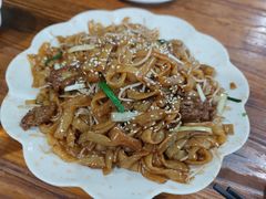 干炒牛河-南记食粥坊·宵夜大排档(岭南分店)