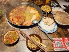 酸汤鸳鸯锅-冯校长老火锅(广州正佳广场店)