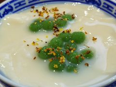 青团冰豆花-蟹上黄·蟹黄面·江南糖水(人民广场店)