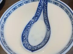 招牌姜撞奶（中辣）-黄氏许牛奶甜品专家(水晶街店)