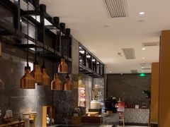 -四月吧餐厅(正阳步行街店)