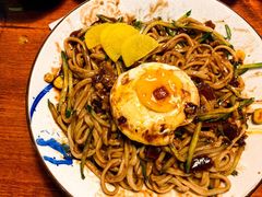 双溏心蛋炸酱面-中国凉都黄牛肉馆(杭州总店)