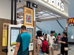 -麦当劳(深圳北站B2检票口楼上)