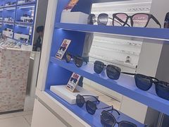 -美式眼镜·授权蔡司.依视路.尼康.豪雅.明月(南翔印象城店)