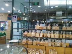 面包甜点陈列柜-面包新语(上地华联店)