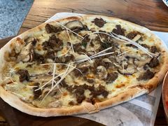烤牛肉披萨-I HOLIC艾豪丽披萨(KKone店)