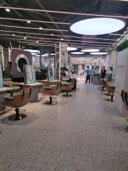 -PE SALON 