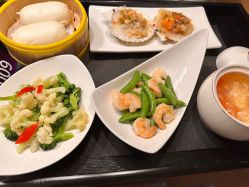 -爱陪伴尊享月子中心(国际店)