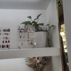 -花岐款式专研健康美甲沙龙