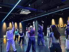 -百联临沂购物中心(临沂路店)