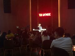 -TZ House音乐现场(来福士中心店)