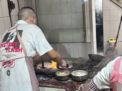 -正宗杨记普洱酸醋米线(总店)