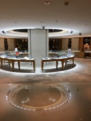 -北京七彩云南翡翠珠宝旗舰店(月坛店)